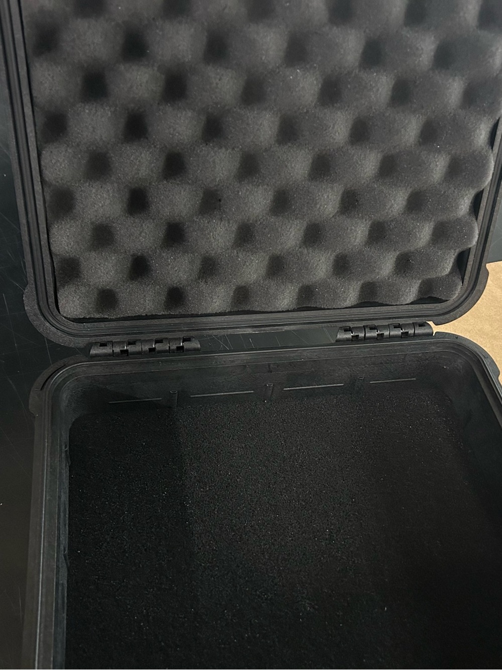 Pelican 1400 Protective Case – Black - Picture 2 of 2